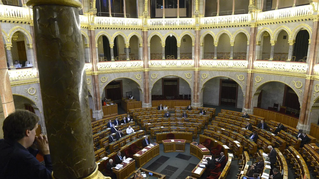 „Pénzért a szeretteit is eladná?” – kemény kérdés Rogánnak