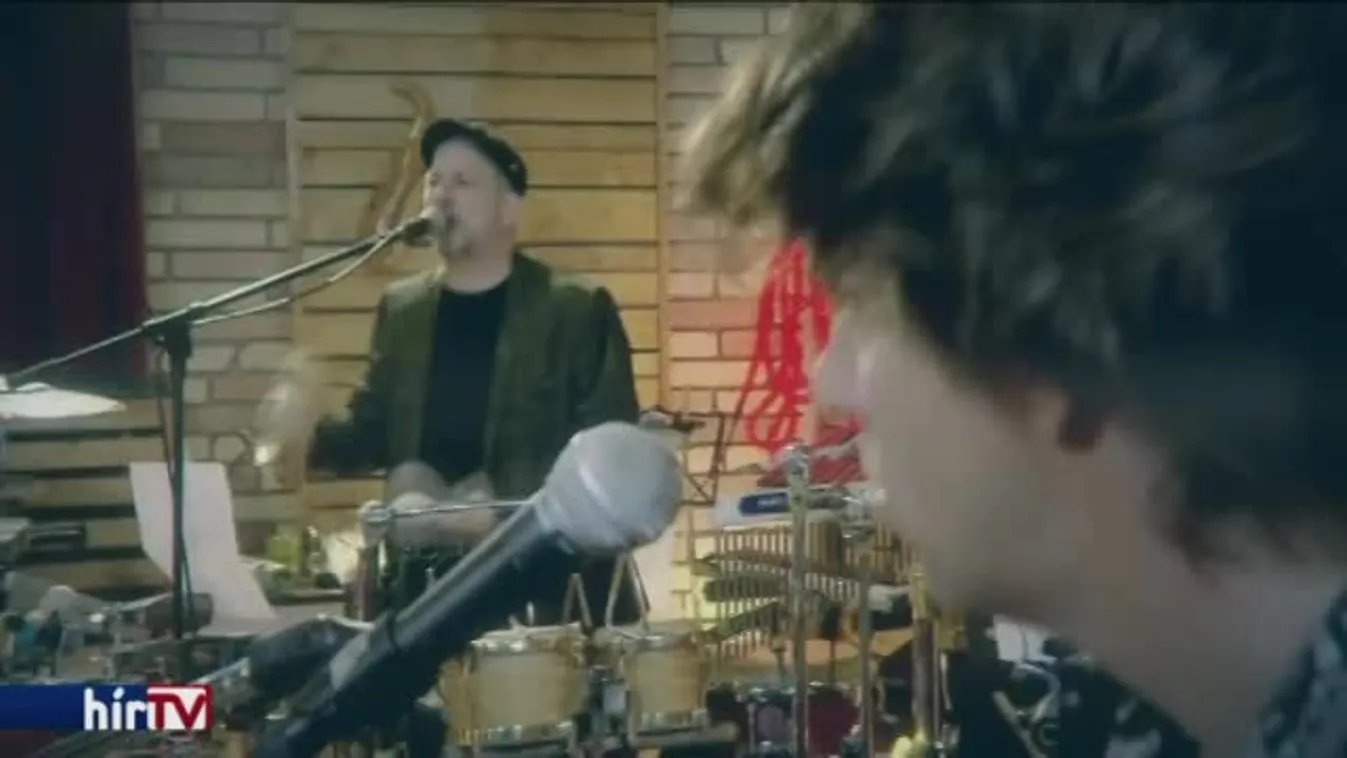 Reggeli járat - Micsodaország, avagy tragikomédia egy hosszú felvonásban