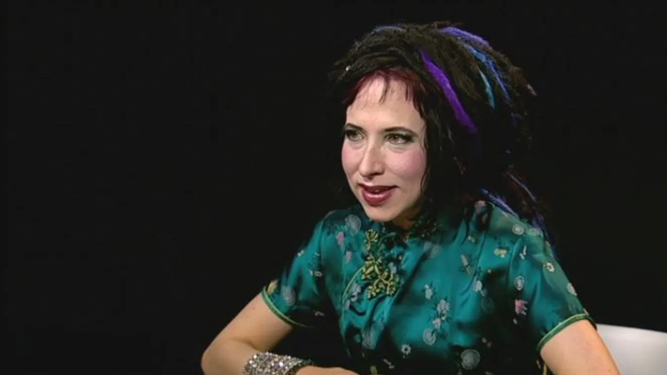 Alinda vendége Sofi Oksanen