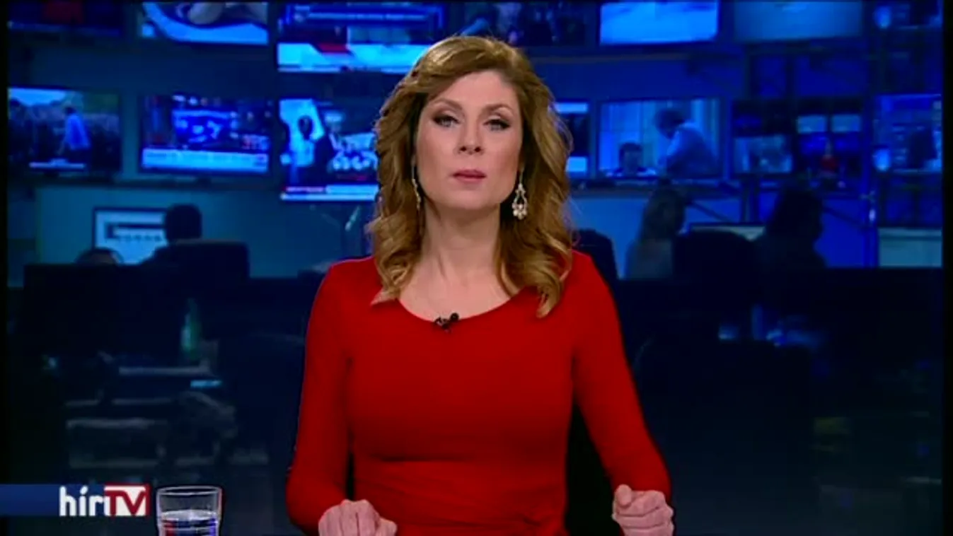 Megnyílt a föld, eltűnt a négysávos út