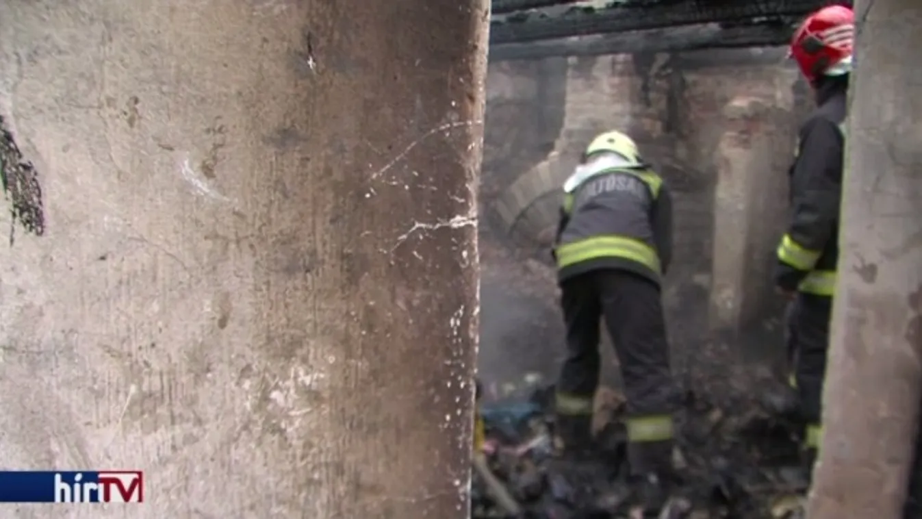 Két holttest egy leégett pécsi házban