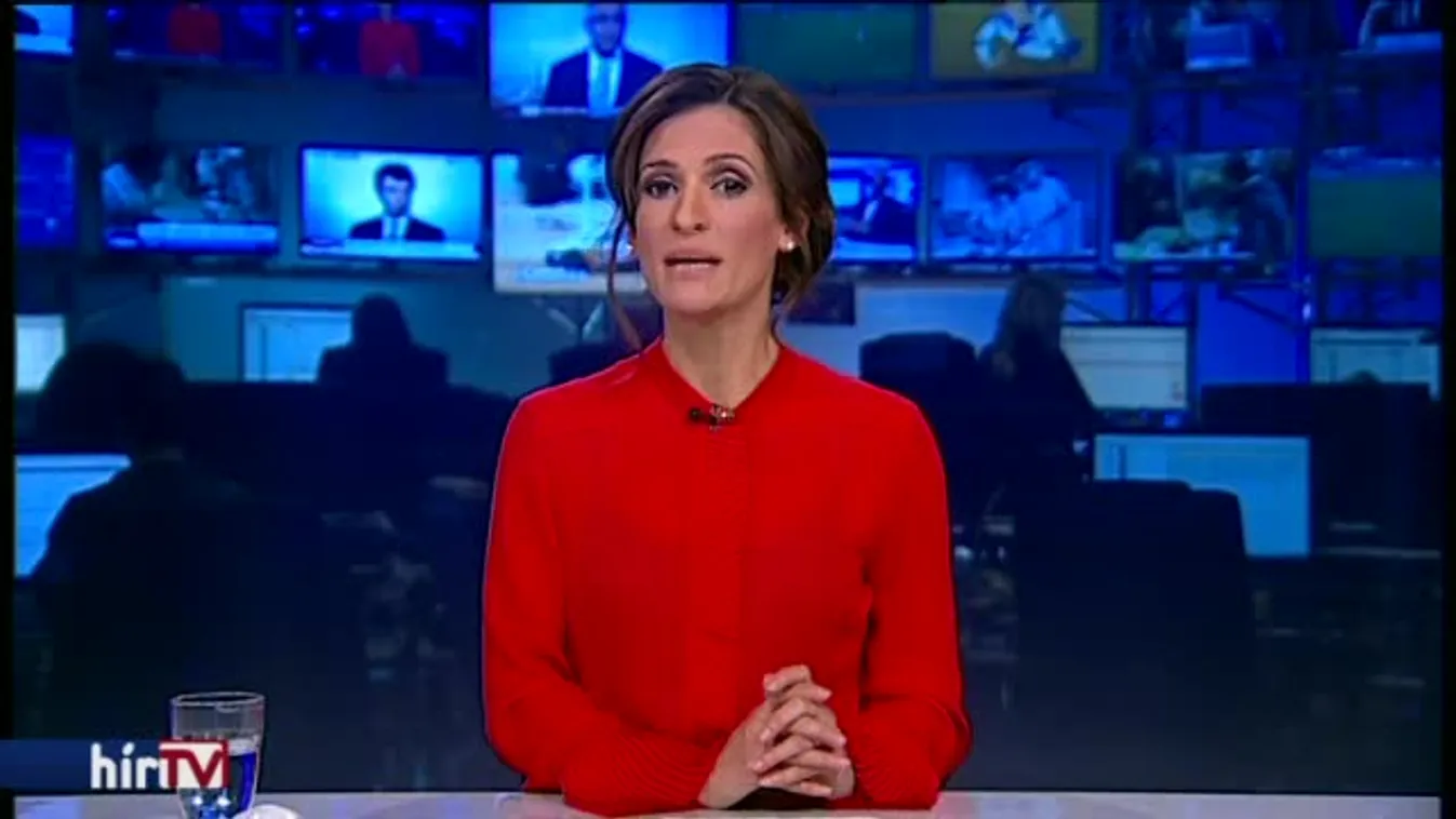 Horogkeresztet festettek Pecsevi szobrára