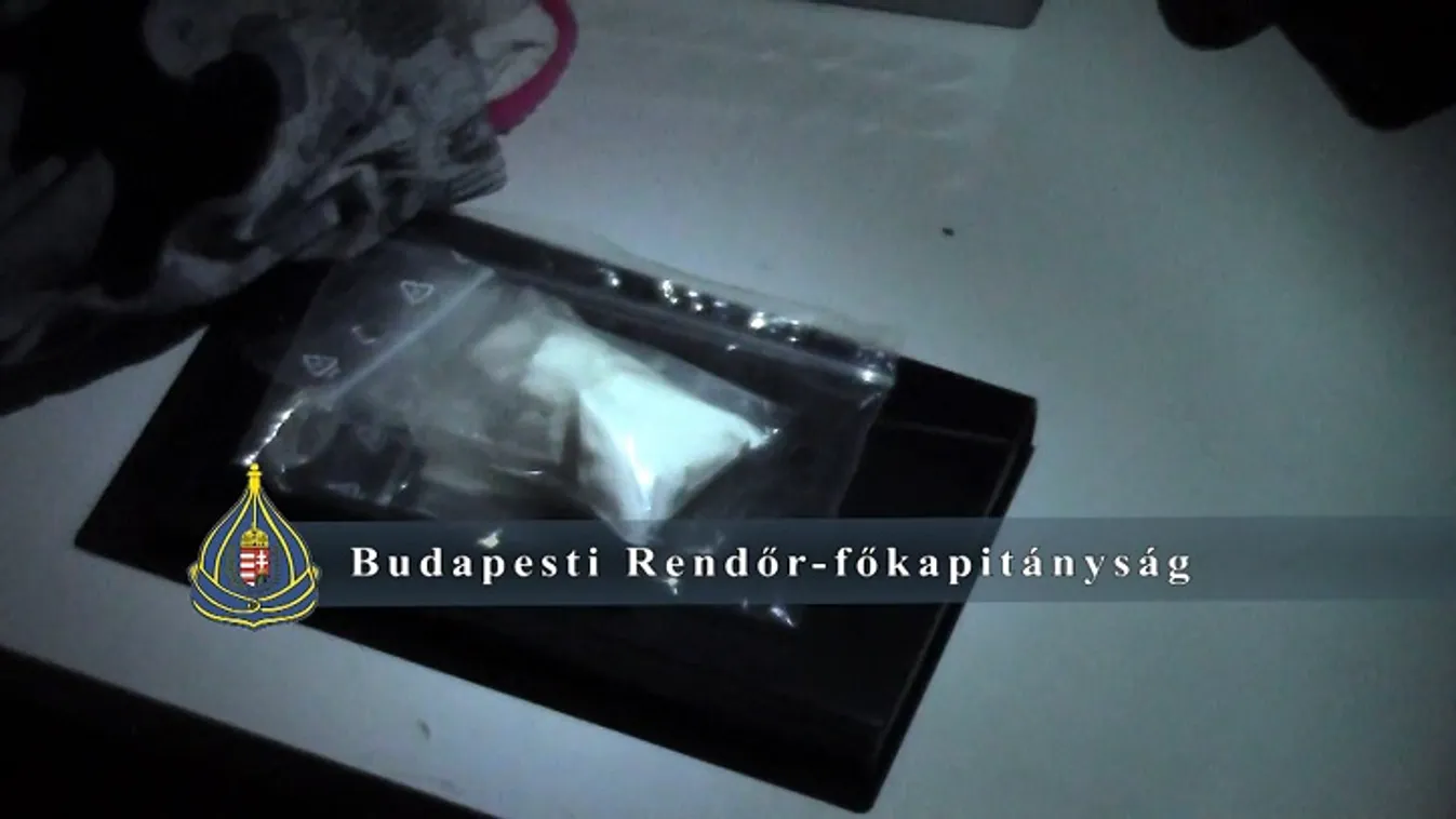 Öt díler három nap alatt