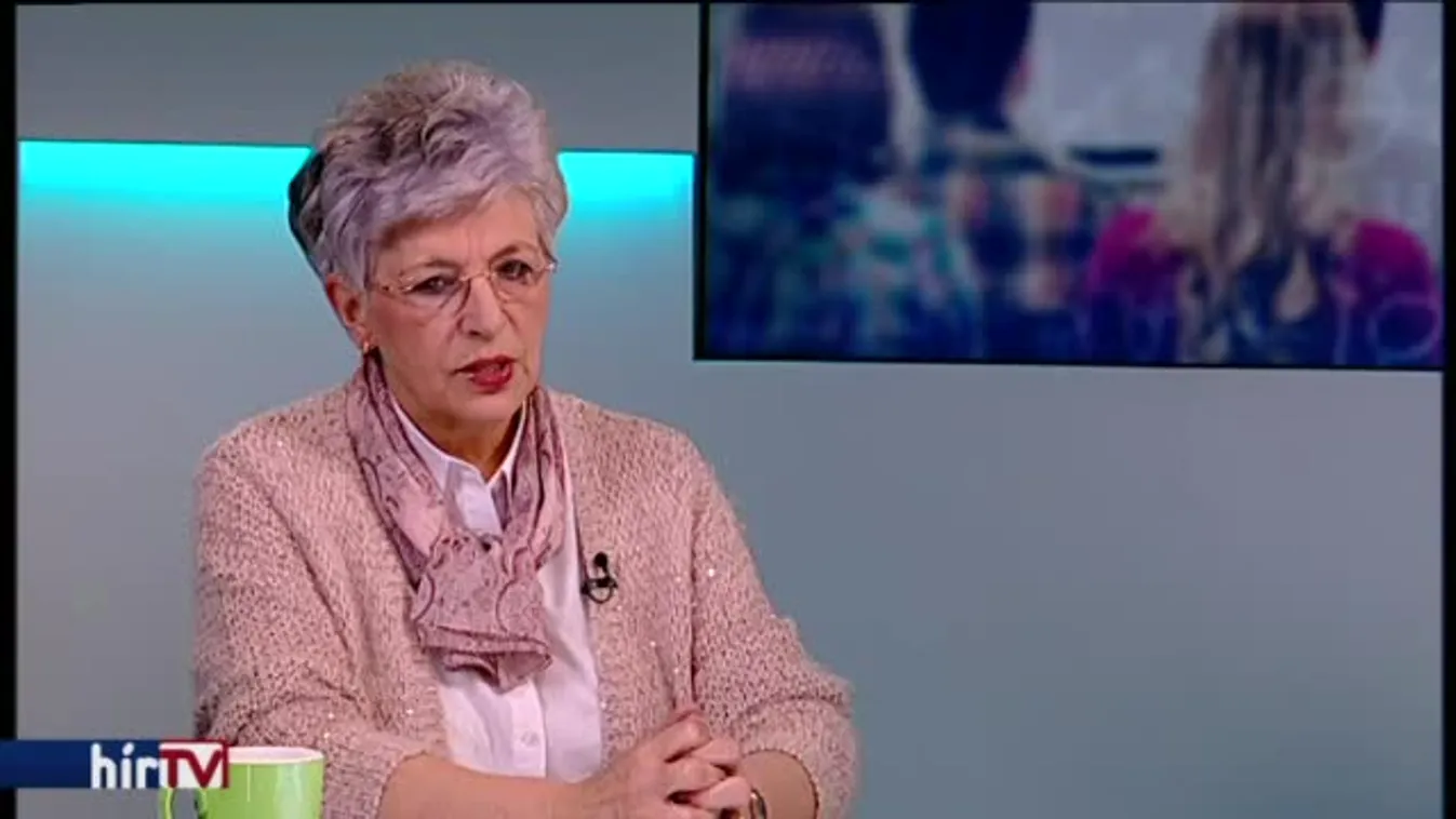 Ki mit tud? Ki mit tanít?