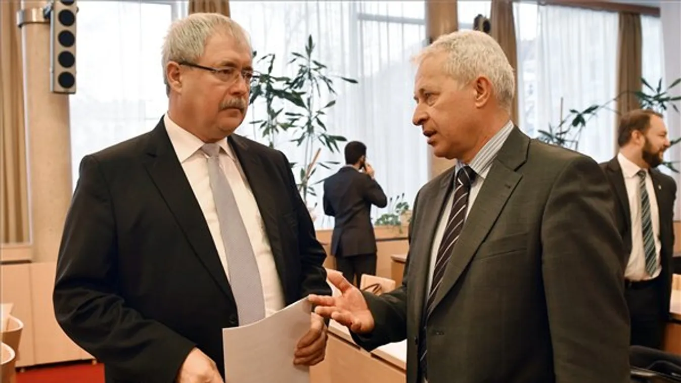 Az ellenzék szerint Fazekas félremagyarázza a tényeket