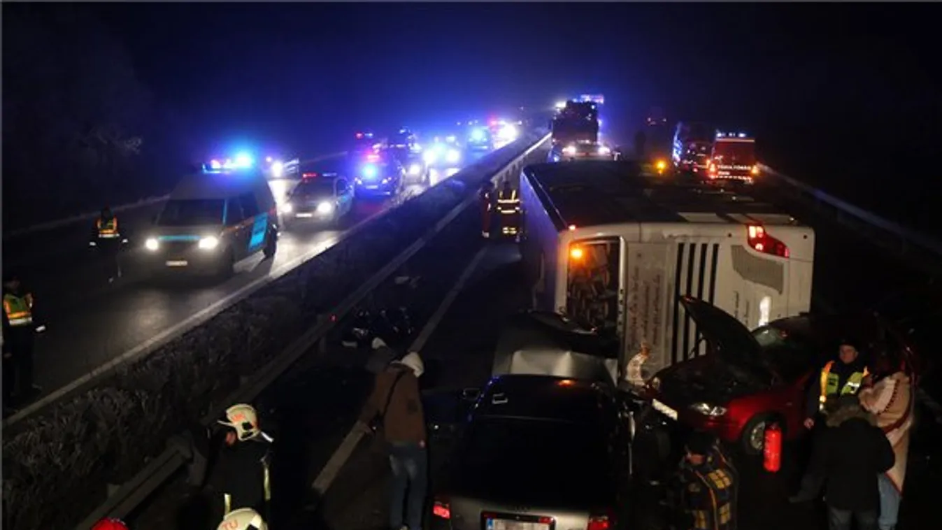 Halálos tömegszerencsétlenség az M3-ason