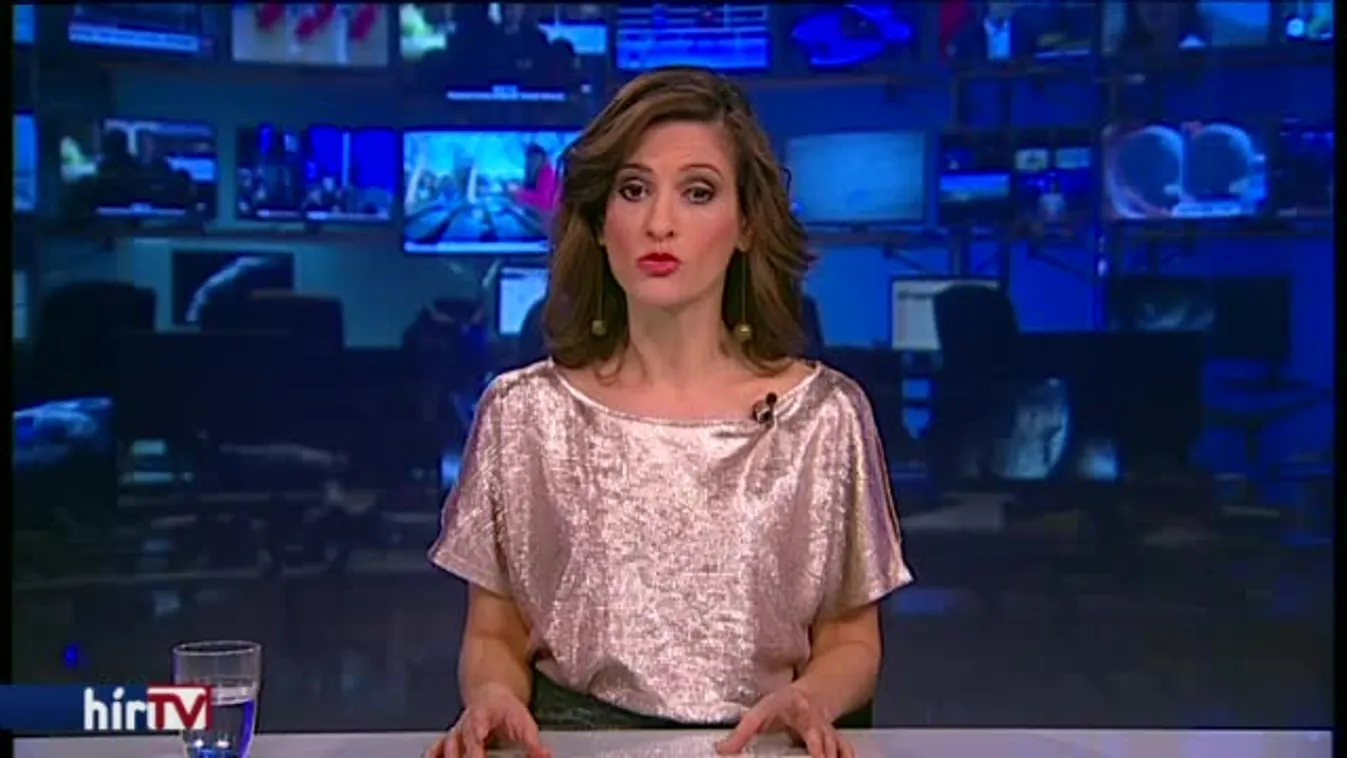 Merényletektől tartanak, gépfegyveres rendőrök vigyázzák a rendet