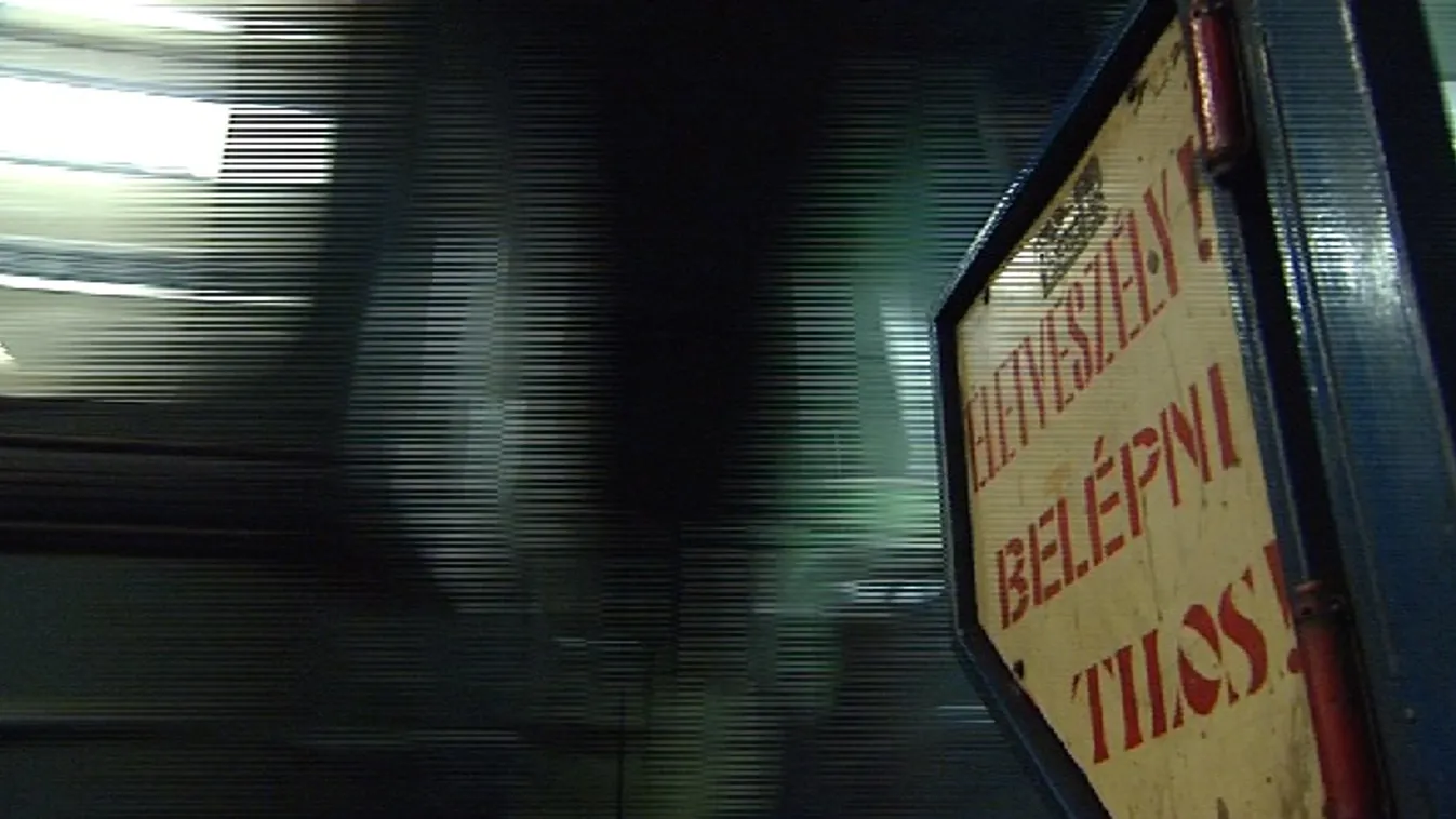 A metró elé akart ugrani, miután végzett feleségével