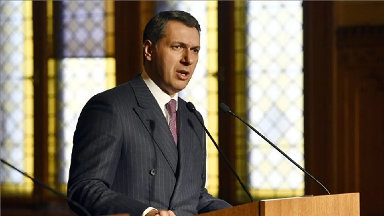 Lázár feljelentést tett