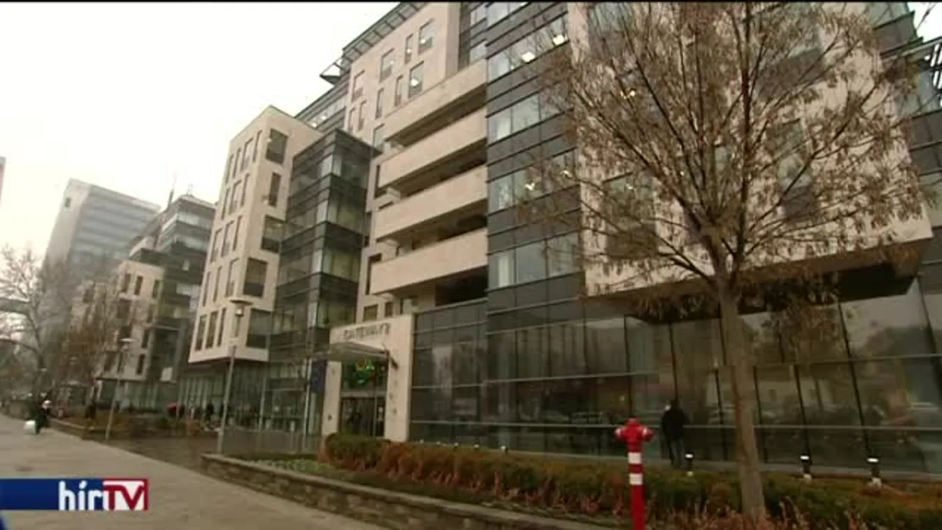 Drágít, és még a szolgáltatásait is csökkenti