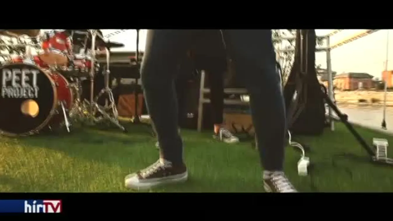 Reggeli járat – Peet Project