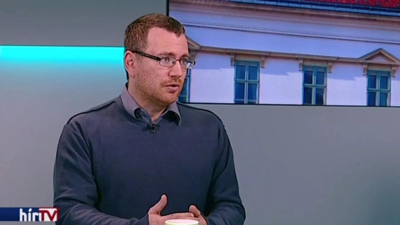 „Elnököt a köztársaságnak!”