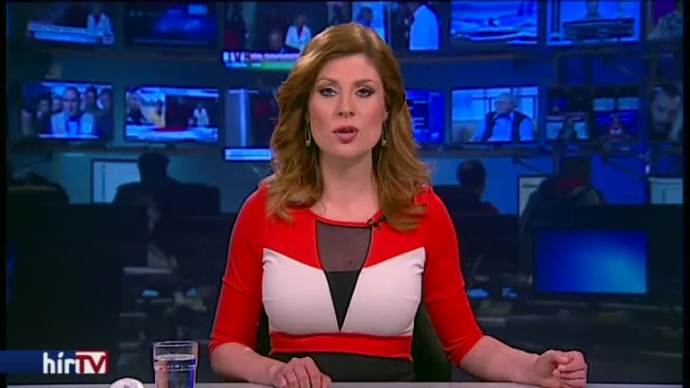 A 3-as metró felújításának késése miatt tüntettek a szocialisták