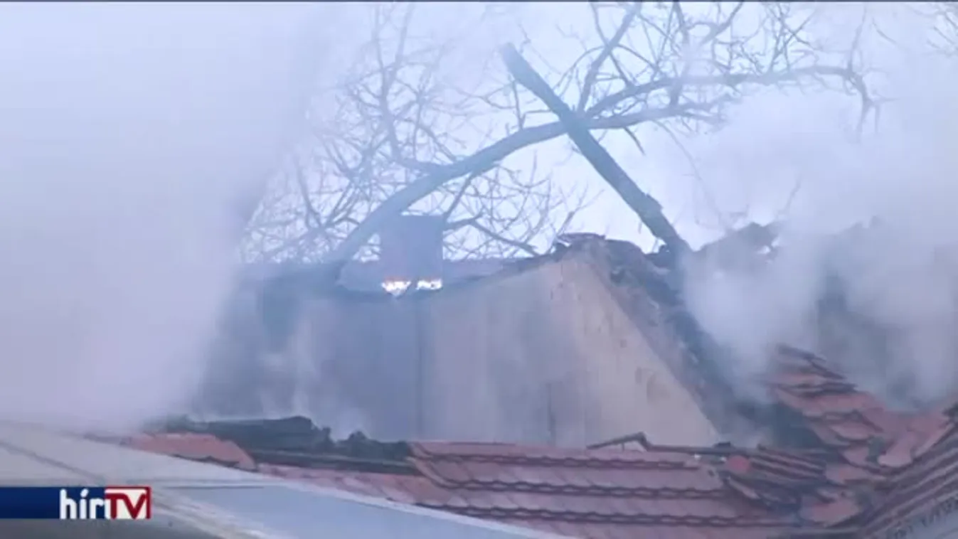 Összeégett holttestet találtak a tűzoltók