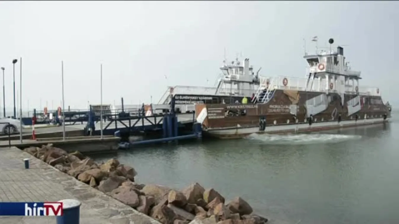 Újraindult a kompközlekedés a Balatonon