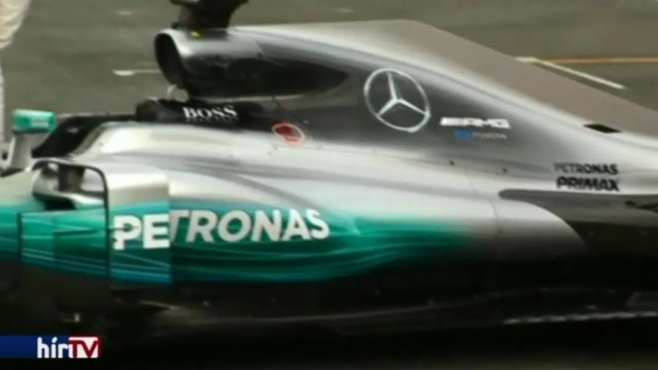 Lerántotta a leplet új autójáról a Mercedes