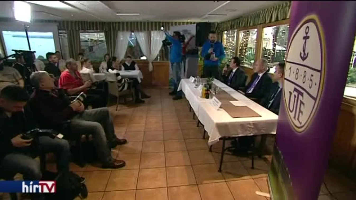 Fiatal tehetségeket igazoltak Kozák Danuta mellé