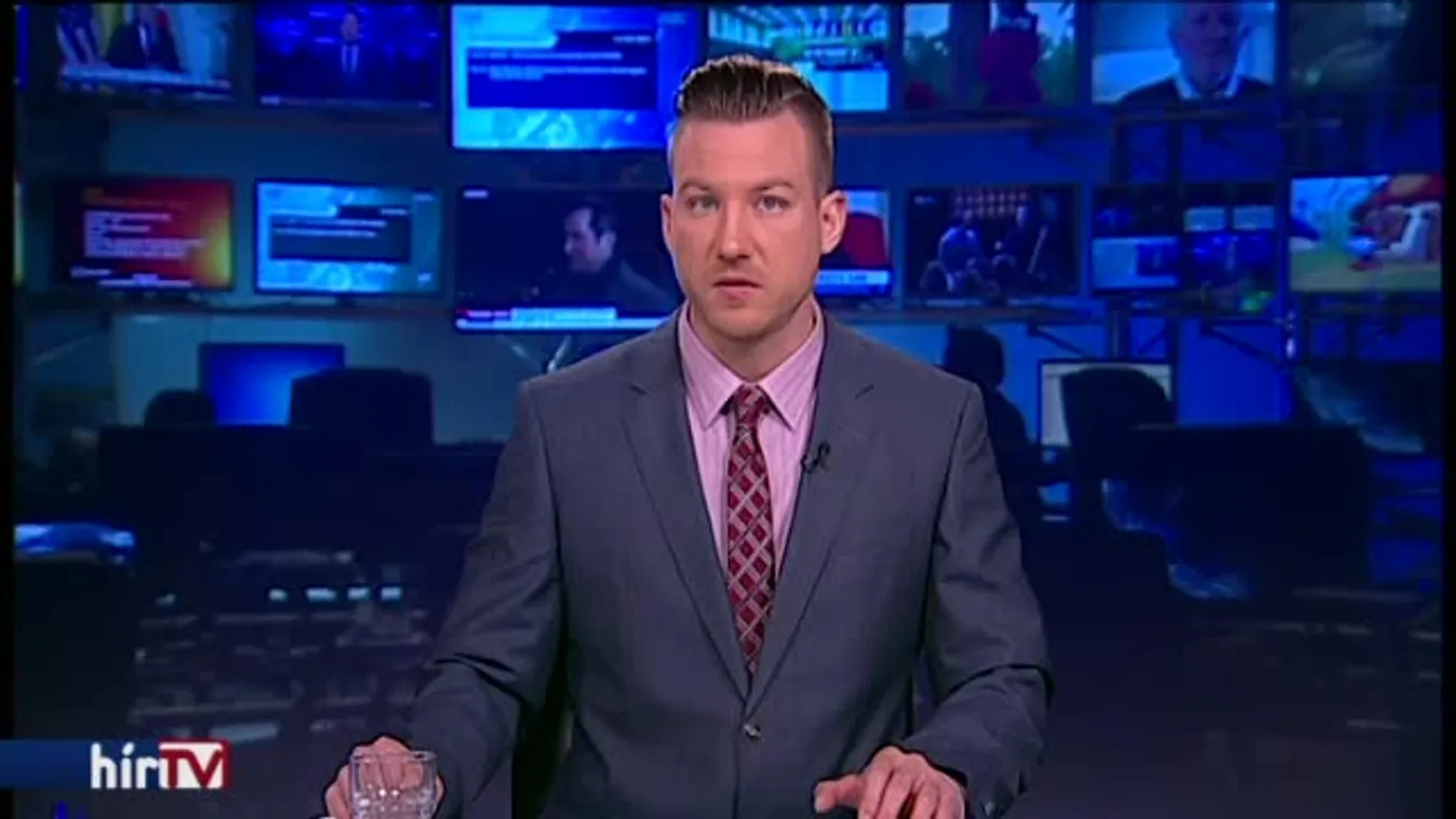 Agyontaposták egymást az emberek a stadionban