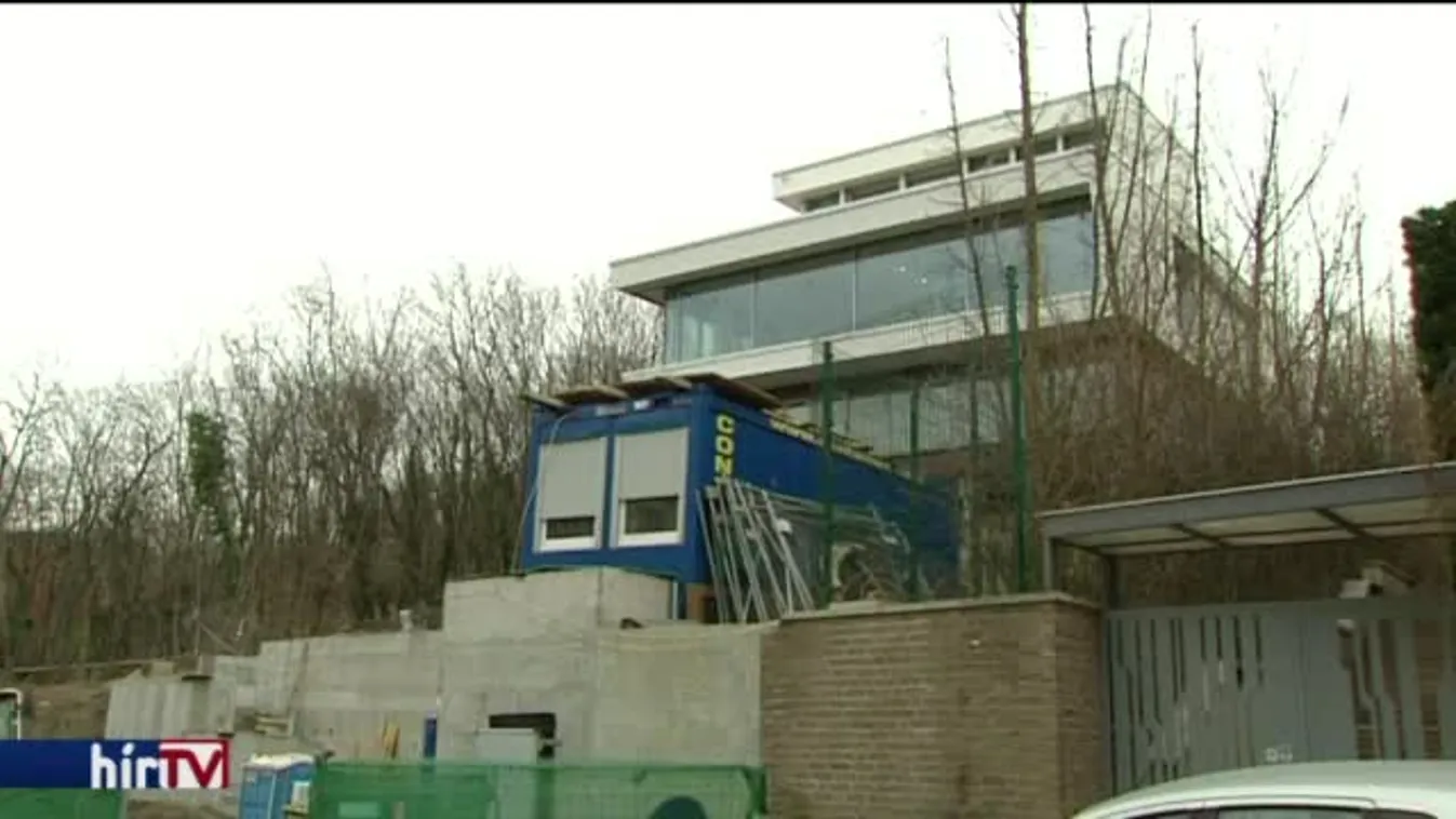 A nagycsaládok mögé bújik a kormány