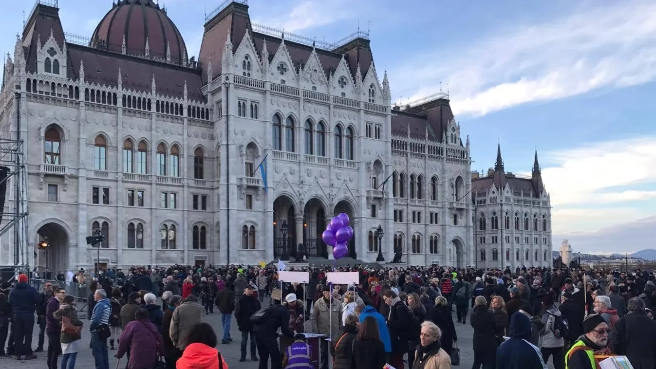 Az oktatás mellett a civilekért is utcára vonul a mozgalom