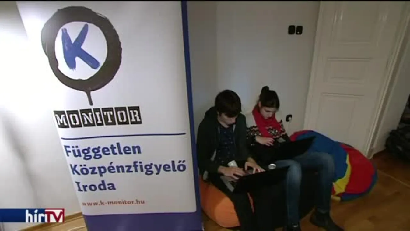 Orbán szegényebb lett, az egyik képviselőnek Trabantja van