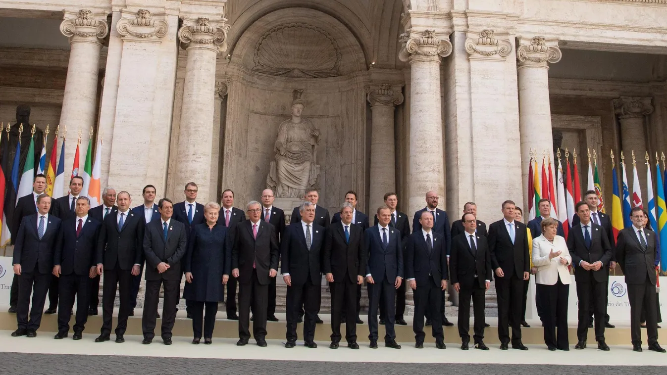 Önelégült római mosolyok