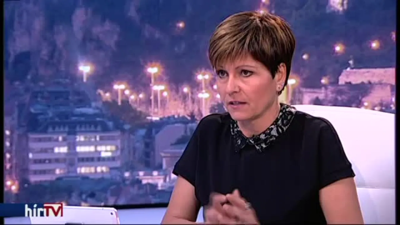 Egyenesen – Madártávlat