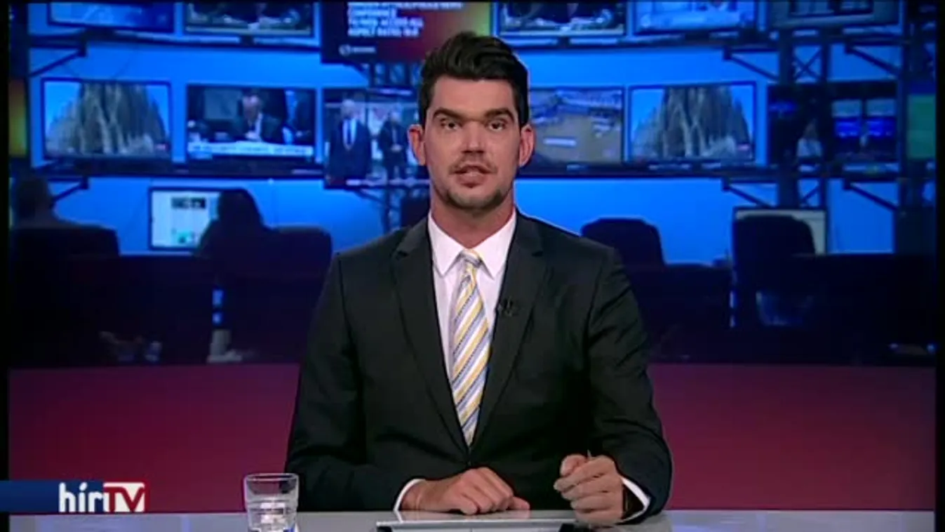 Colleen Bell is beállt tüntetni