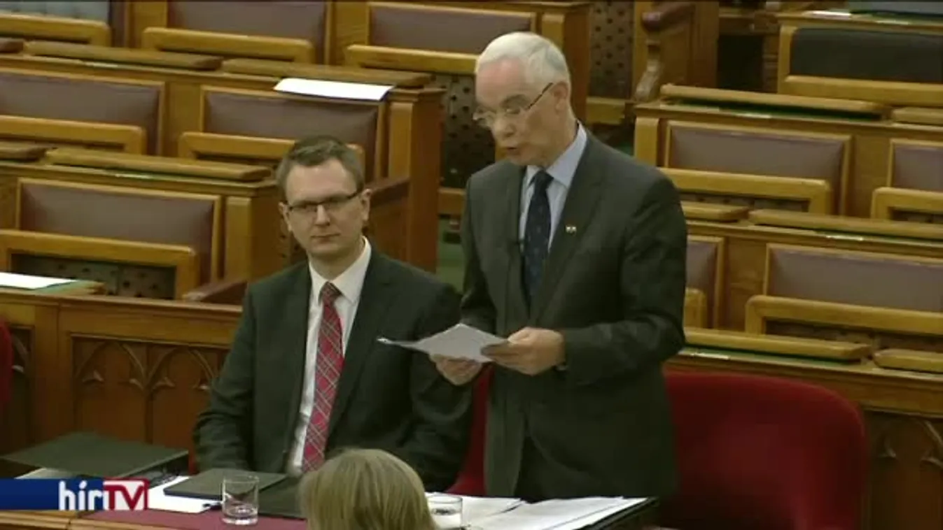 Átment a lex CEU a parlamentben