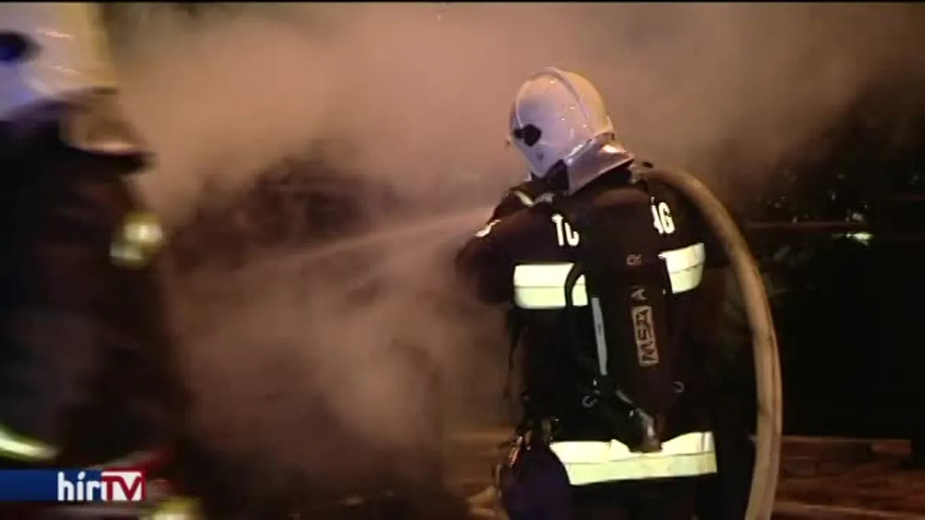 Szénné égett egy BKK busz