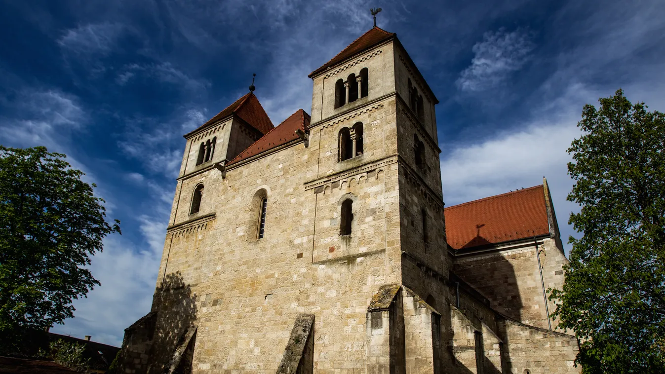 A templomokat nem maguknak építik az emberek