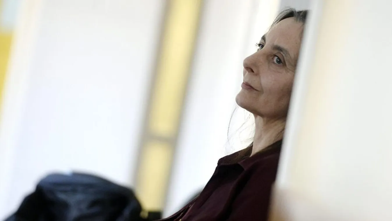 Kereszttűzben – Riasztás