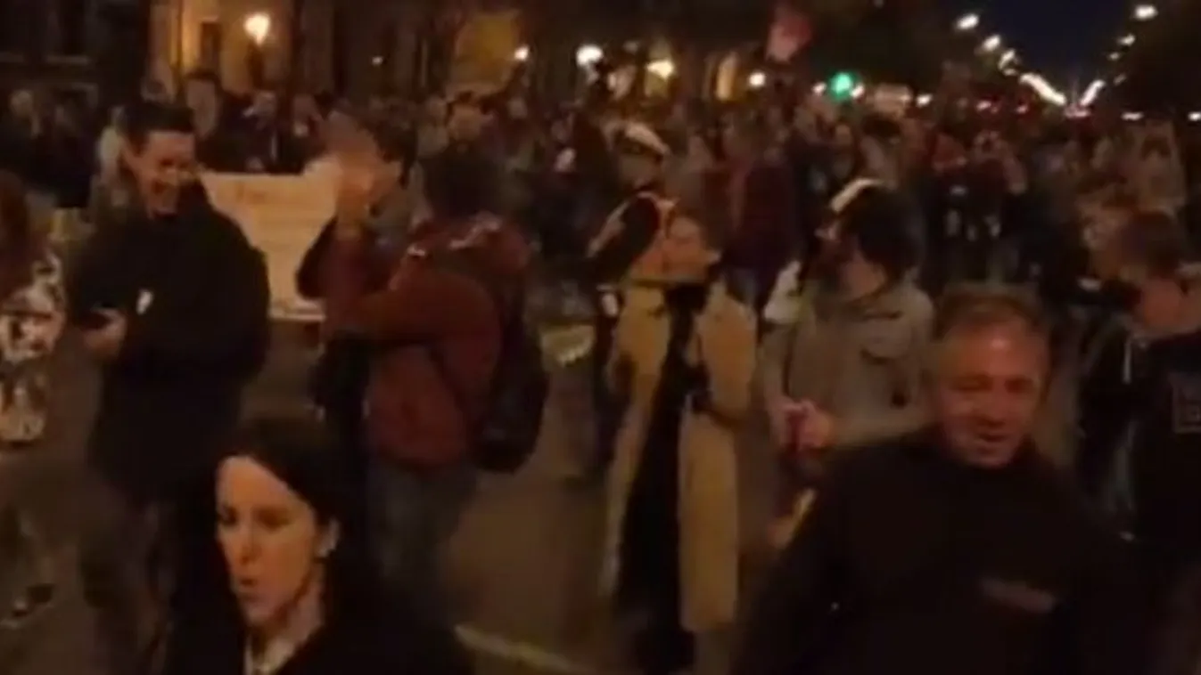 Az Oktogonhoz tart a tömeg – percről percre