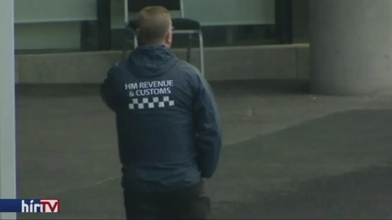 Két angol focicsapatnál is razziáztak