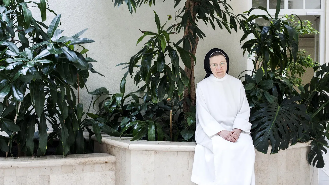 Üzletasszony a Domonkos-rendből