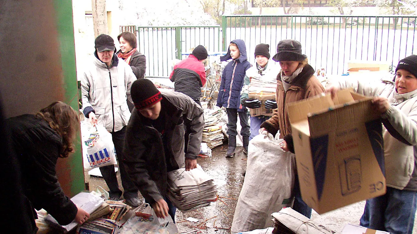 Az iskolai papírgyűjtést is államosítaná a kormány