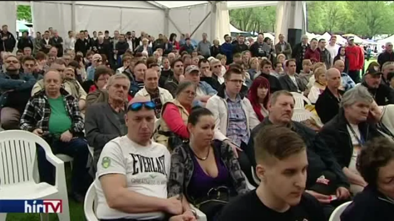 Vona sem Orbán, sem Soros pártjára nem akar állni