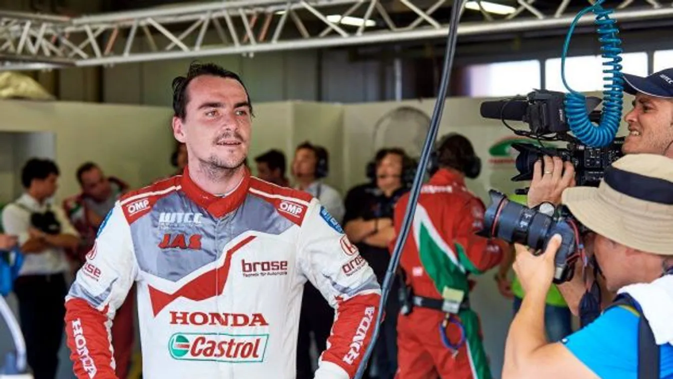 Michelisz futamgyőzelmet ünnepelne a Hungaroringen