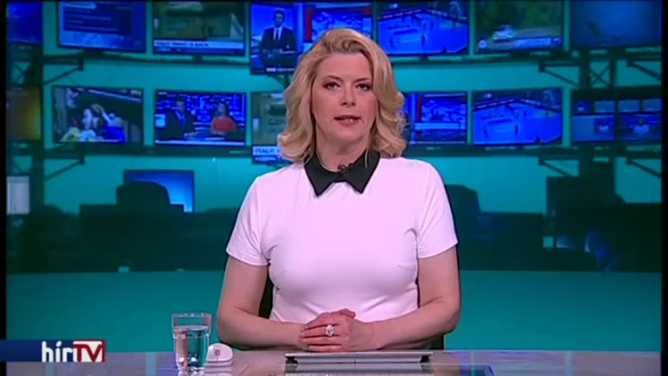 Gyerekeket szállító román busz gyulladt ki az M3-ason