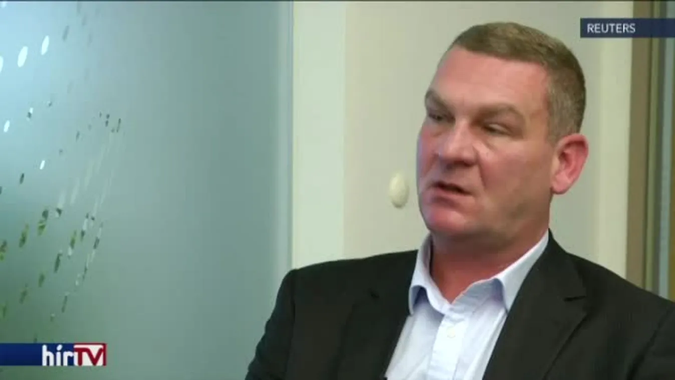 Botka kerítést bontana, ha a helyzet engedné