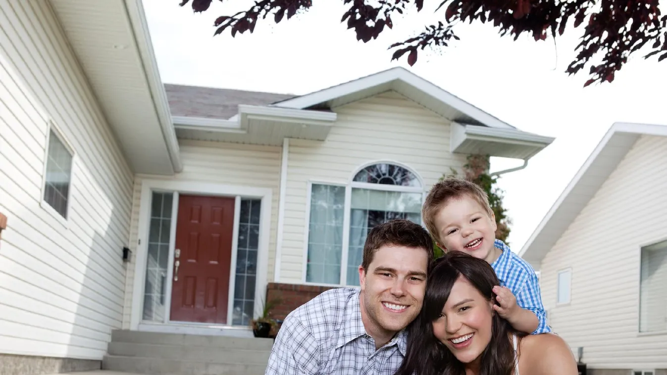 Anyaság sterilen, kondibérlettel?