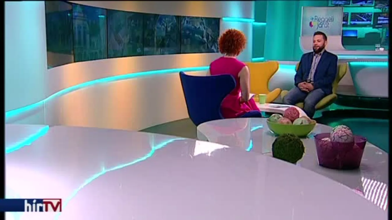 Reggeli járat - Történelmünkről színesen