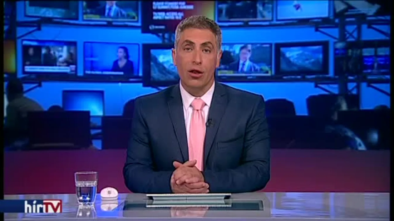 Hiába lökte a földre az újságírót, megnyerte a választást