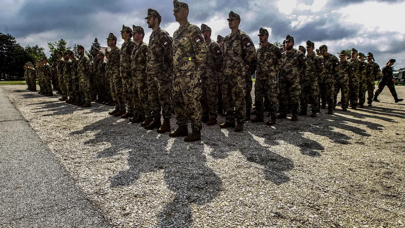 Haderőfejlesztés vagy blöff