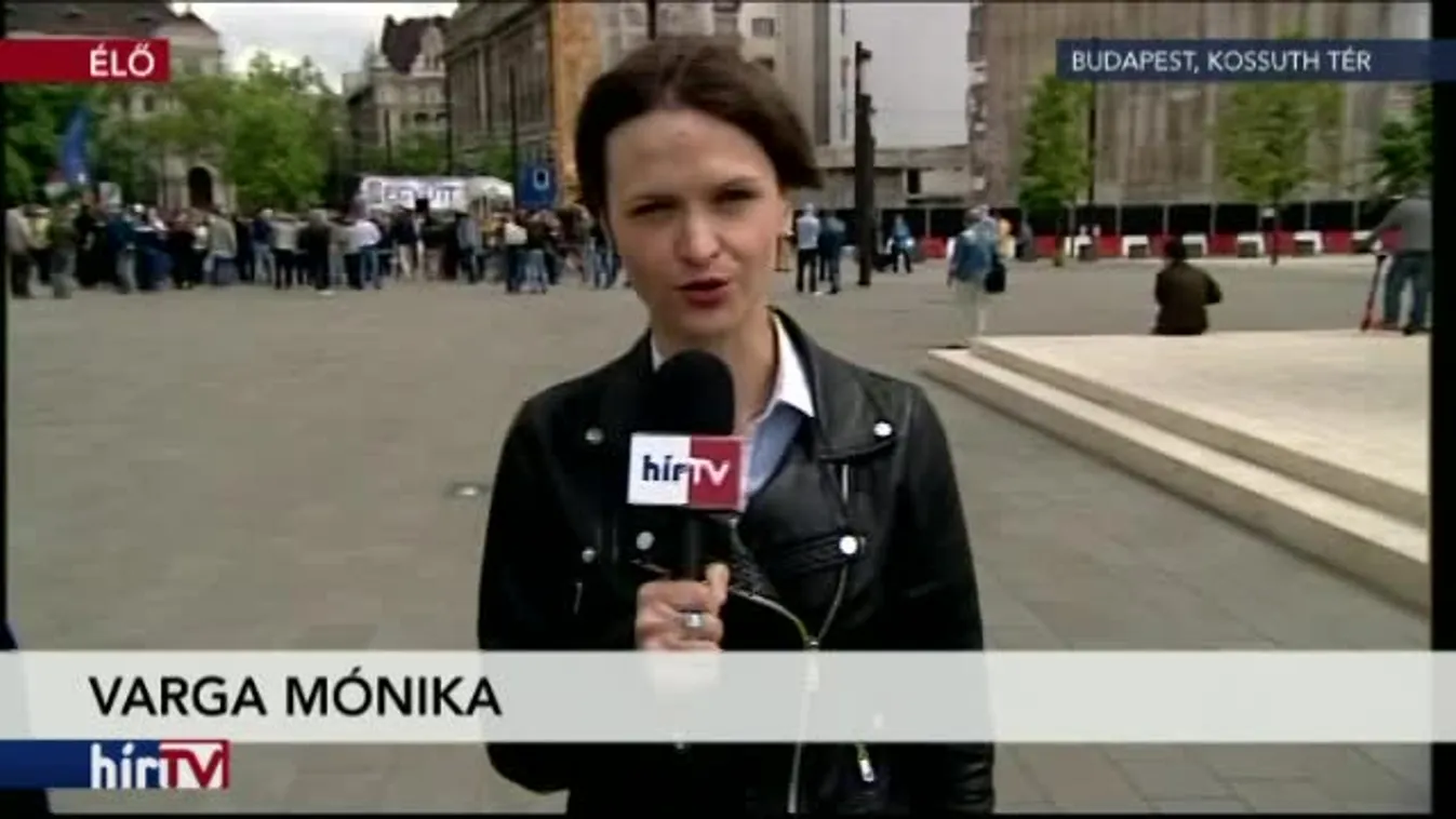 Hangszórókon szólt be Áder Jánosnak az Együtt – bejelentkezés 13 órakor