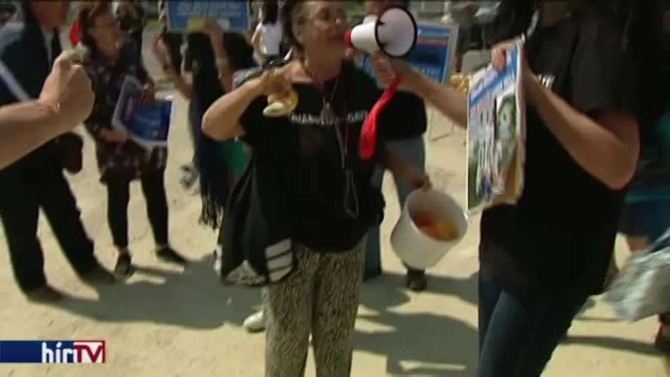 Tüntettek Orbán falujában