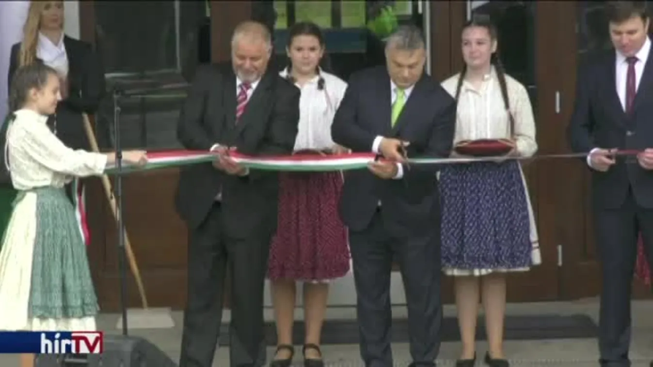 Nagyon lassan halad Orbán programja