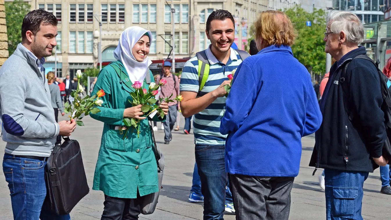 Kézfogás és többnejűség