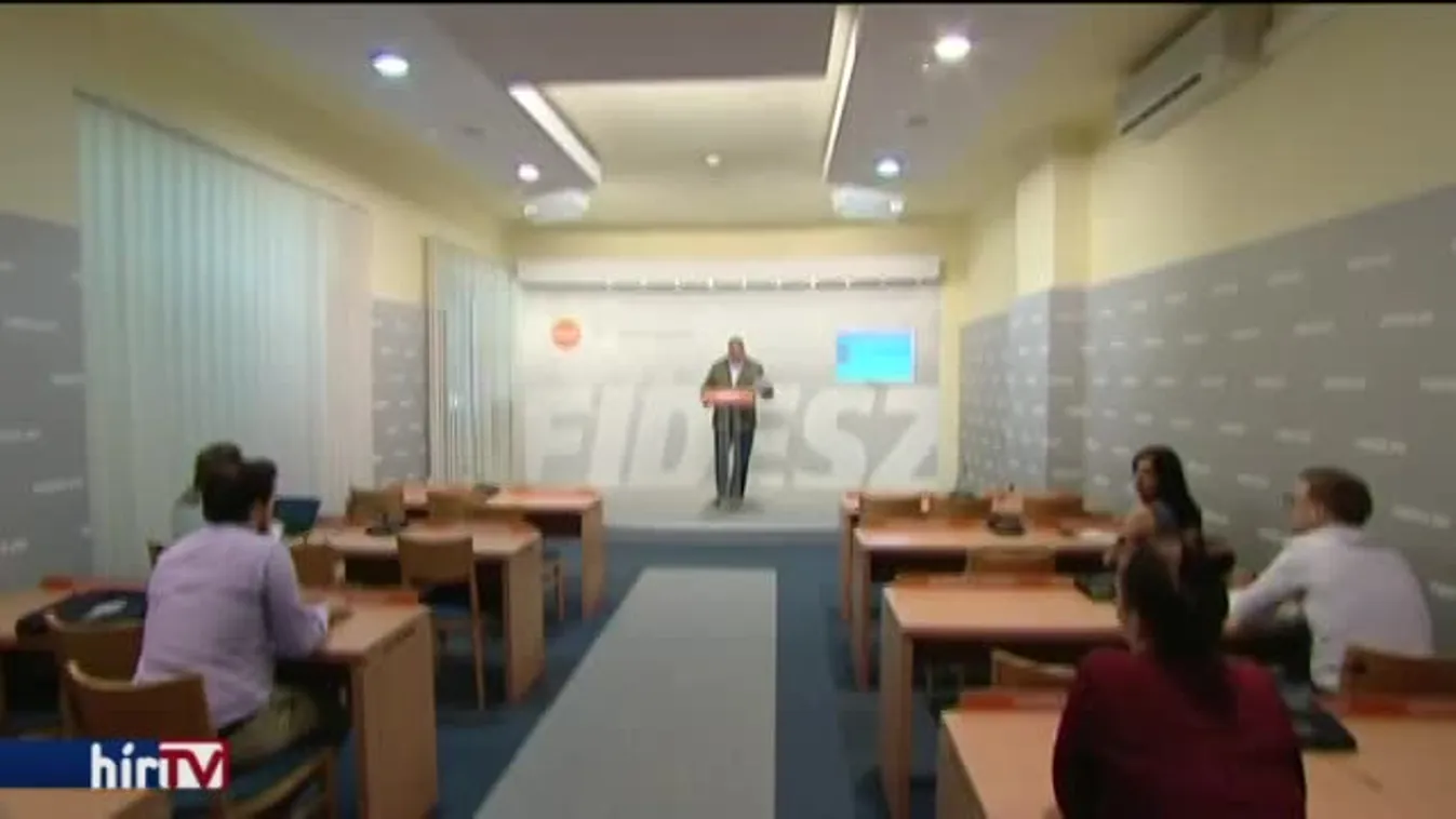 Hidvéghit nem zavarja, hogy kétmilliárdot kapott a magánalapítvány