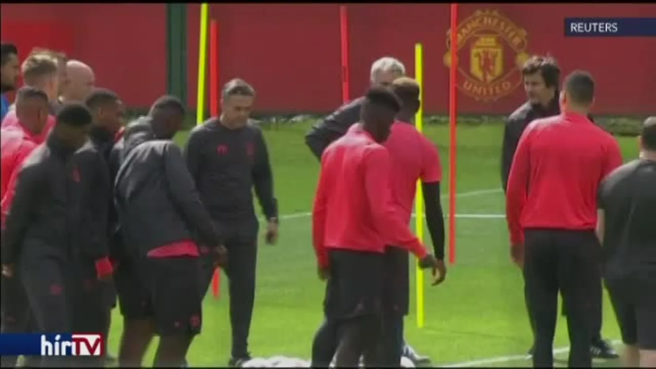 A terrortámadás után is pályára lép a Manchester United